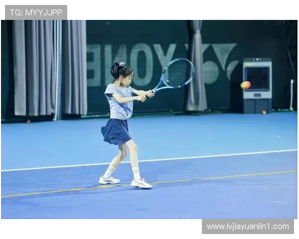 以网球为纽带探寻竞技与优雅并存的运动艺术与心理魅力