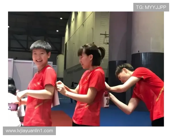 广州乒乓球队杯赛精彩配合展现团队默契与实力的完美结合